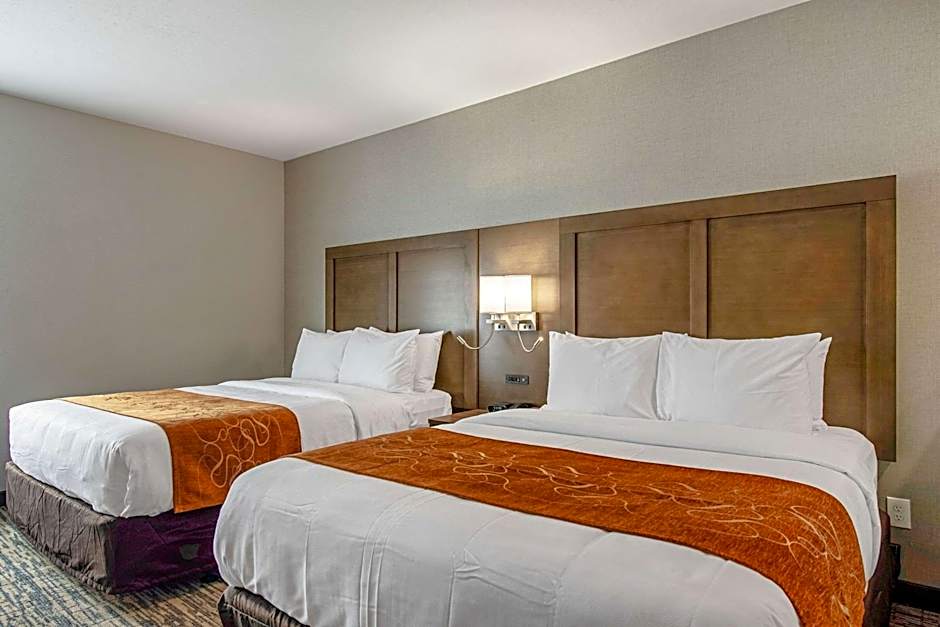 Photo 1 of 3 of 2 Queen Beds Suite, Accessible