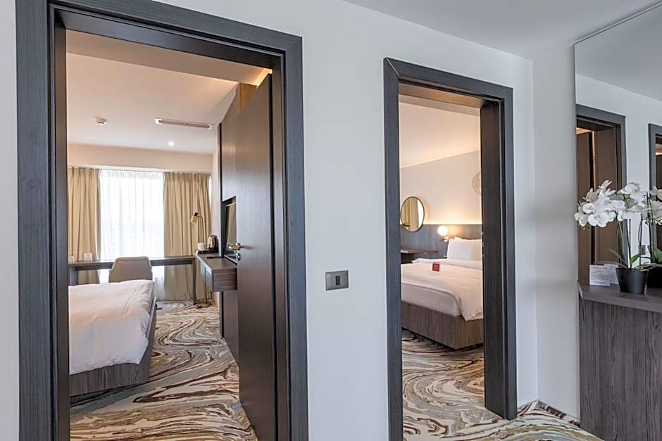 Ramada by Wyndham Bucharest Otopeni Airport