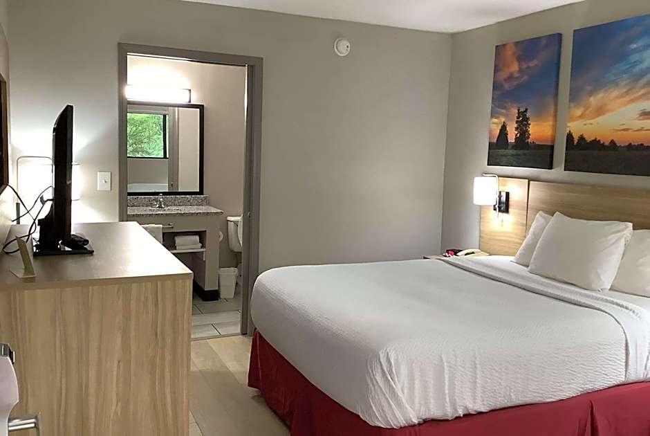 Days Inn by Wyndham Kingdom City