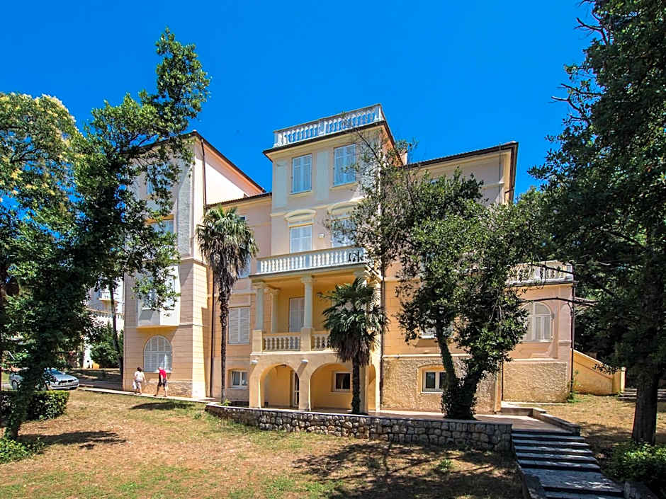 Hotel Vila Ružica- glavna zgrada i depandanse