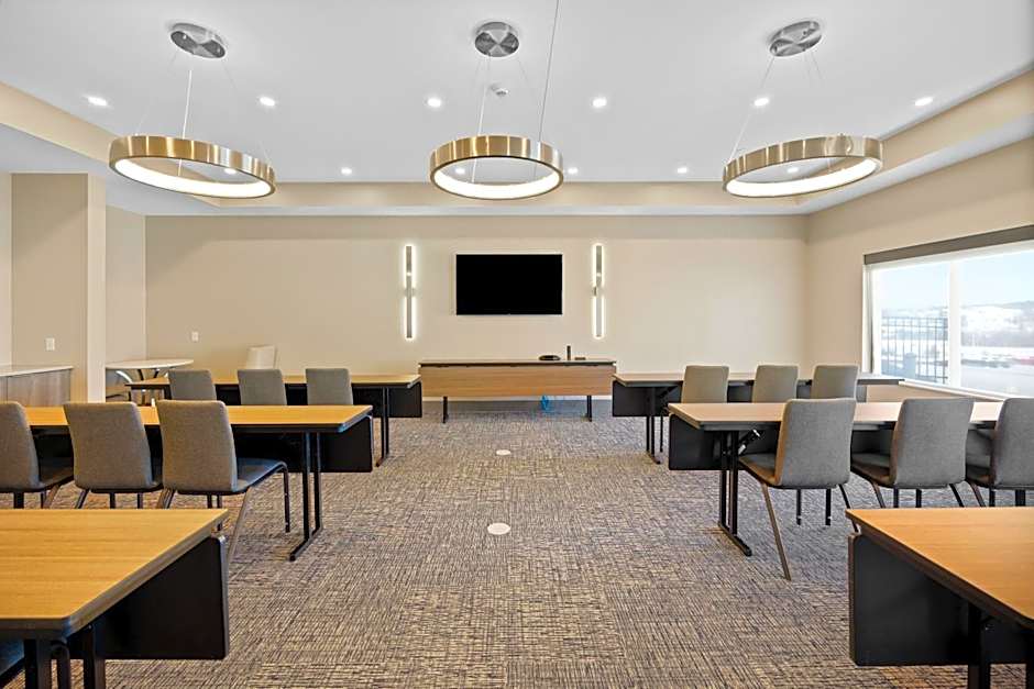 Best Western Plus Marquette Hotel & Suites