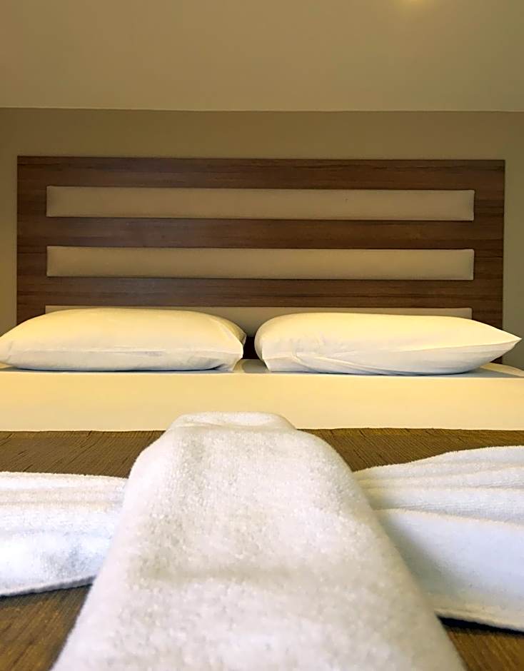 Feza Otel