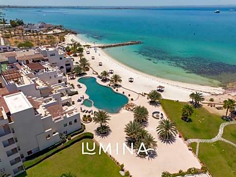 Playa de La Paz by Lumina