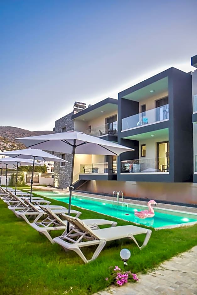 Del Mar 'Adults Only'