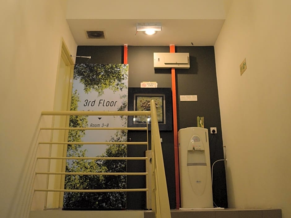 Putra One Avenue Hotel