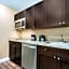 Embassy Suites By Hilton Savannah