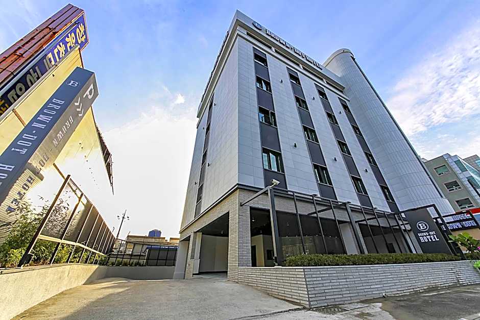 Changwon Brown dot Hotel Palyong