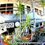 Micky Santoro Hotel & Restaurant