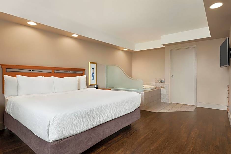 Royal Hotel Calgary, Trademark Collection by Wyndham