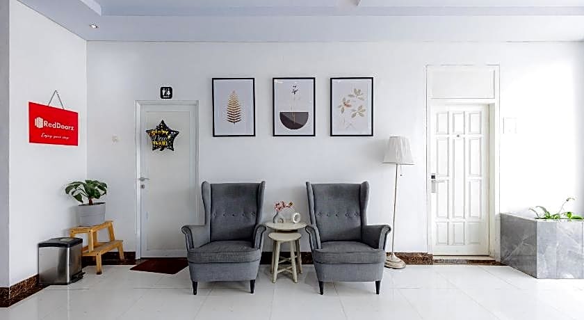 RedDoorz Plus Syariah near Museum Lampung