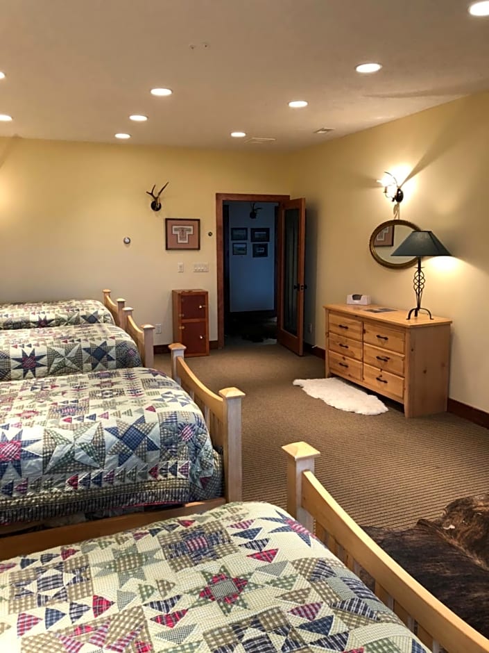 Comstock Premier Lodge LLC