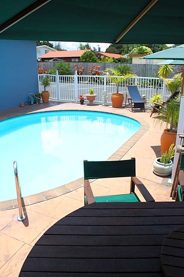 Avenue Heights Motel