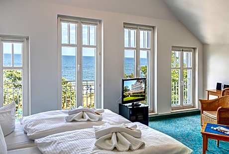 Studio Apartment with Sea View