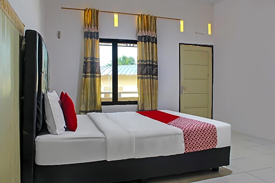 OYO Life 92593 Penginapan Sultan Haji 1