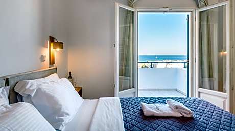 Triple Room with Sea View