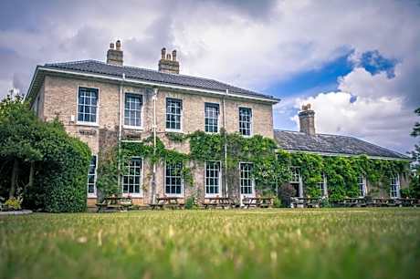 Caistor Hall