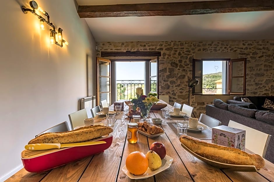 Maison Dix Chambres d'hôtes et Espace SPA Bien être