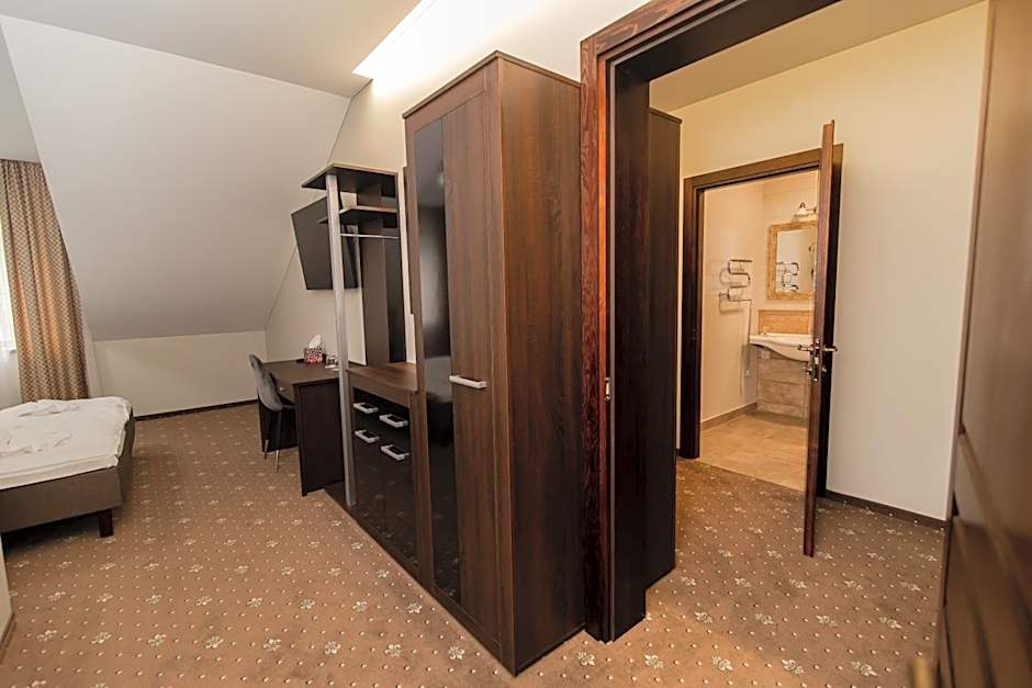 Sodeliškių dvaro sodyba