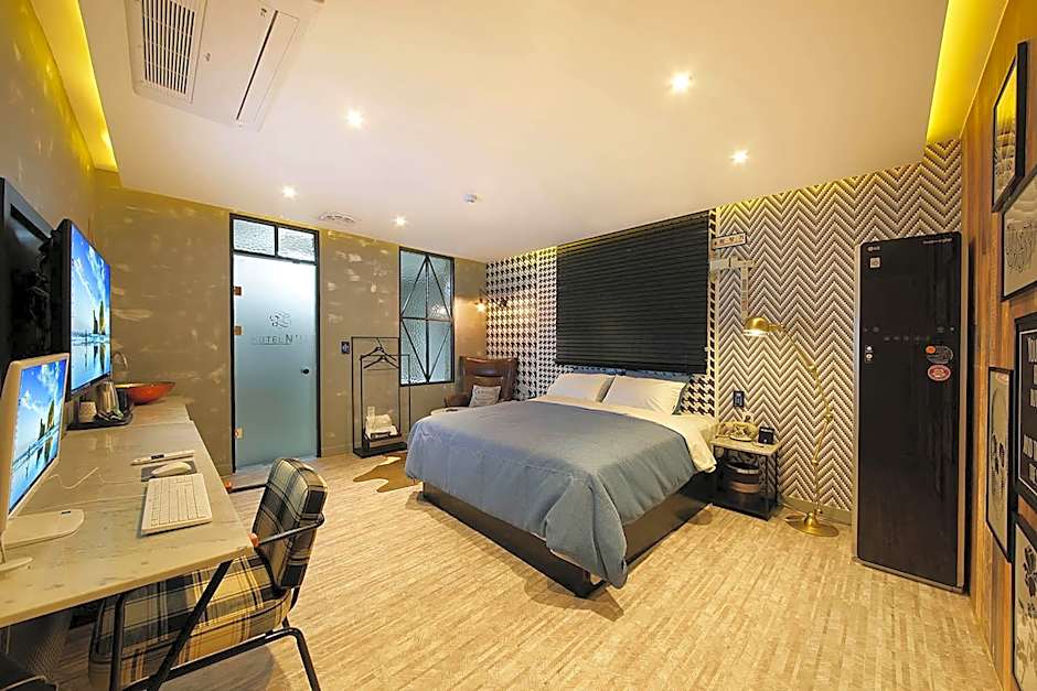Photo 1 of 17 of Special Room