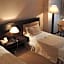 Le Grande Plaza Hotel