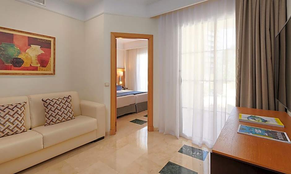 Grupotel Playa de Palma Suites & Spa