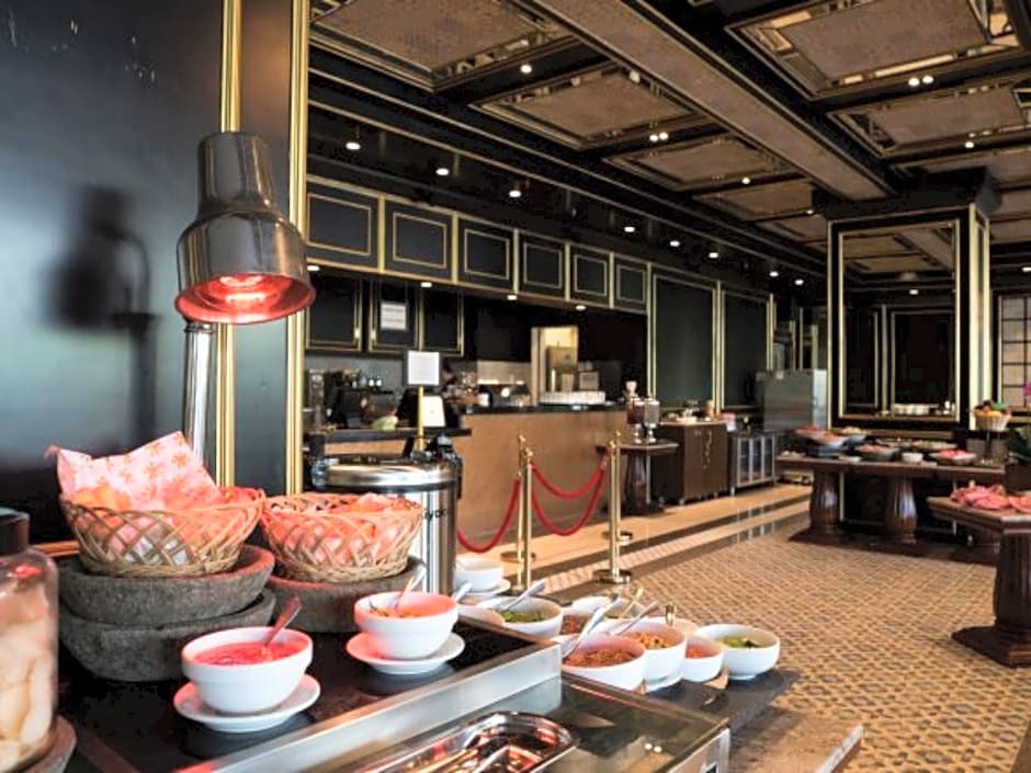 Myko Hotel & Convention Center Makassar