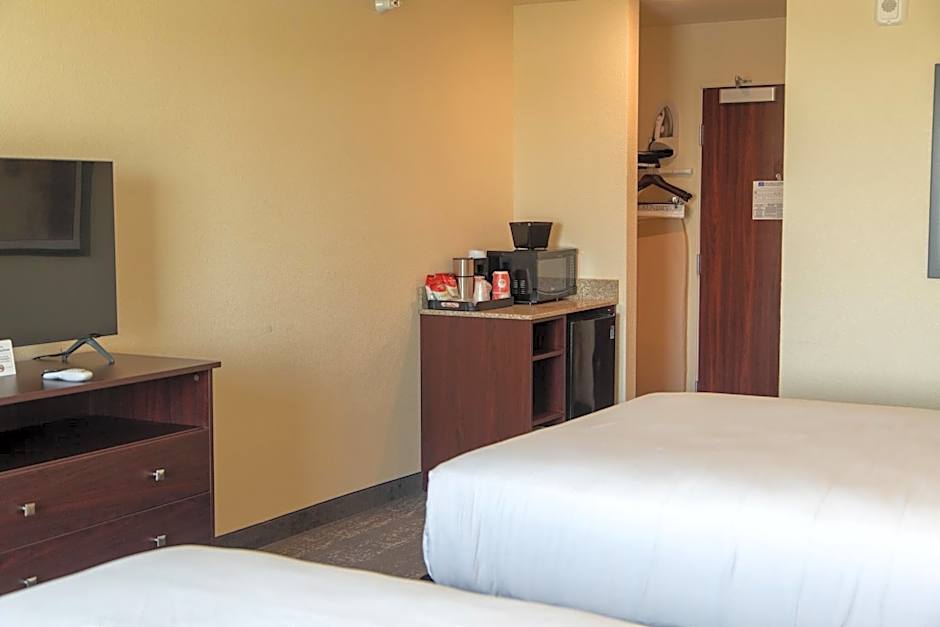 Cobblestone Inn & Suites - Springfield