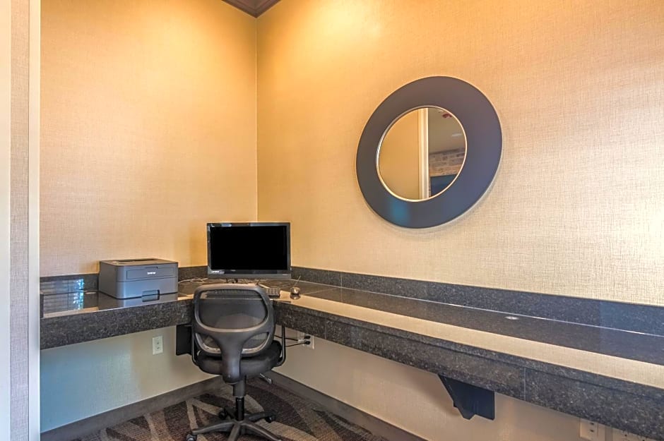 Cobblestone Inn & Suites - Lakin