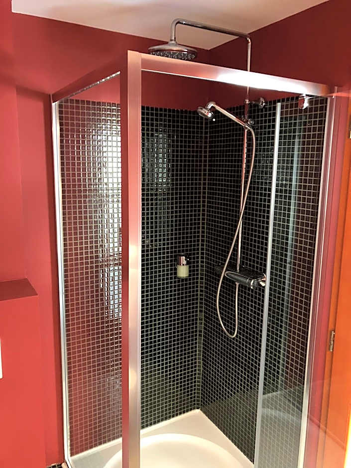 Semiramis Business Hotel