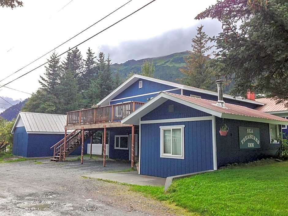 Sea Treasures Inn