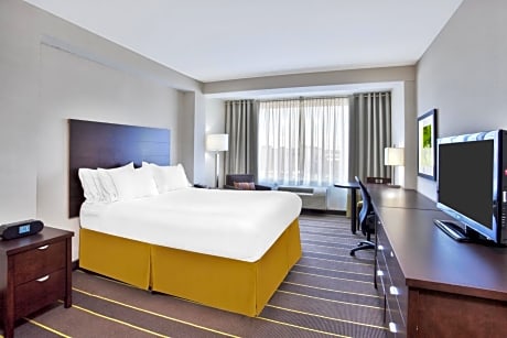 Standard Queen Room