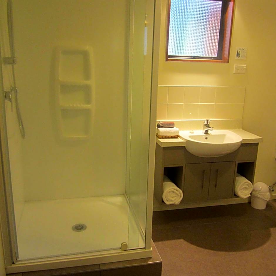 The Hobbit Motorlodge