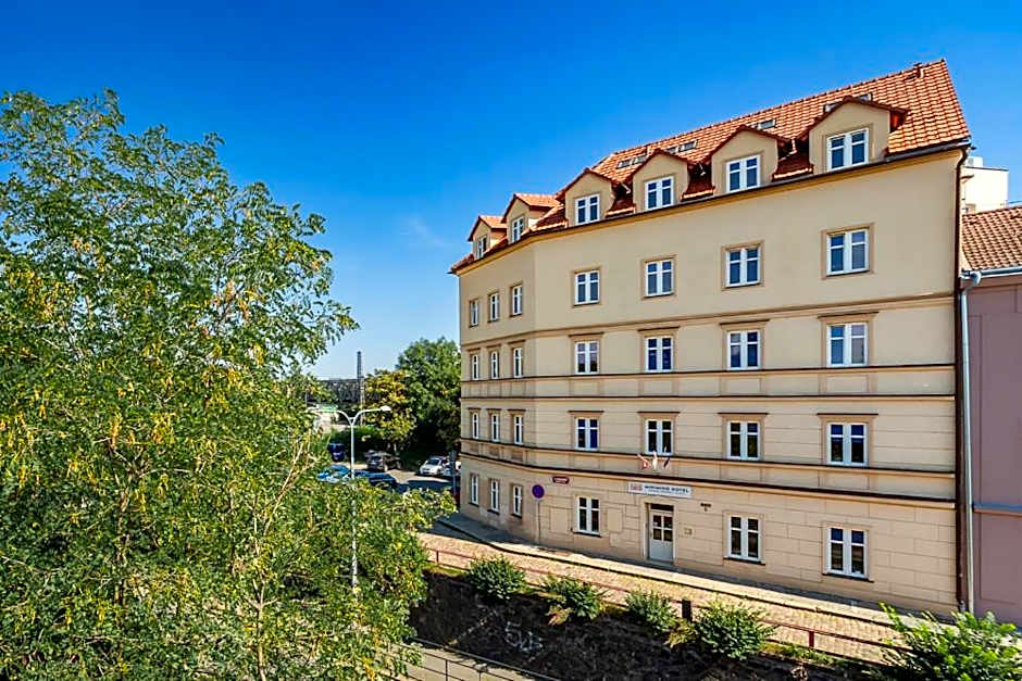 Minimino hotel