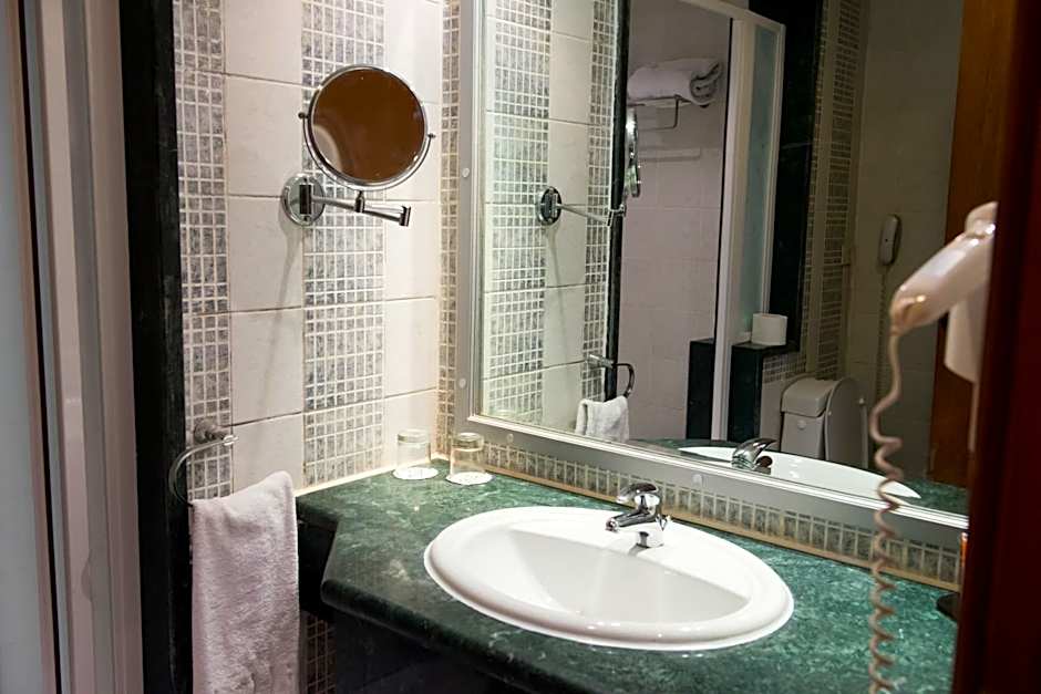 Swiss Inn Plaza Hotel