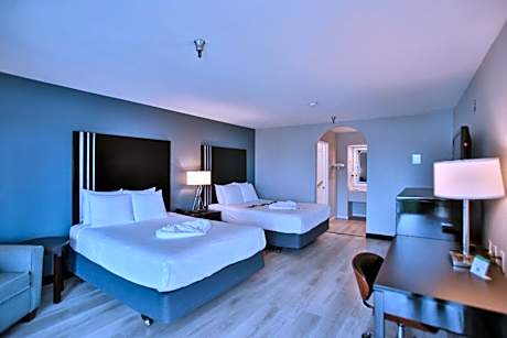 Queen Room with Two Queen Beds - Non-Smoking