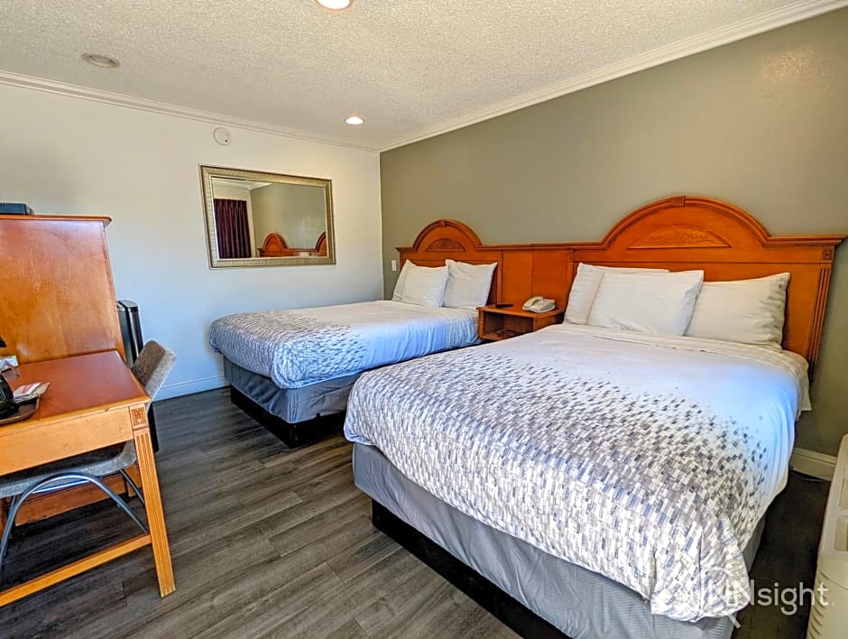 Deluxe Inn