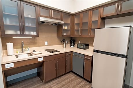 Studio King Suite - Communications Accessible