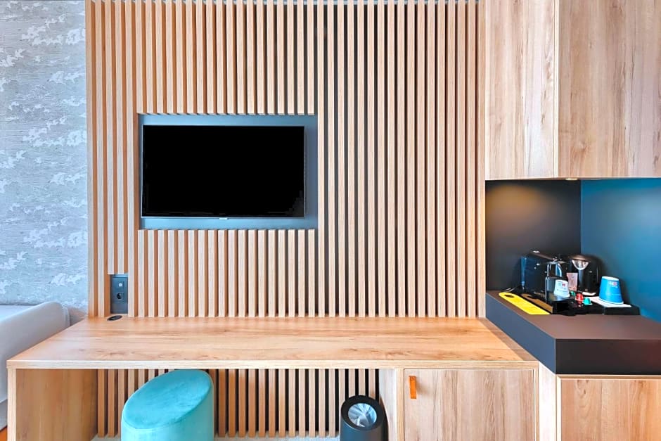 GOLDEN TULIP LYON OUEST TECHLID Hotel & Spa