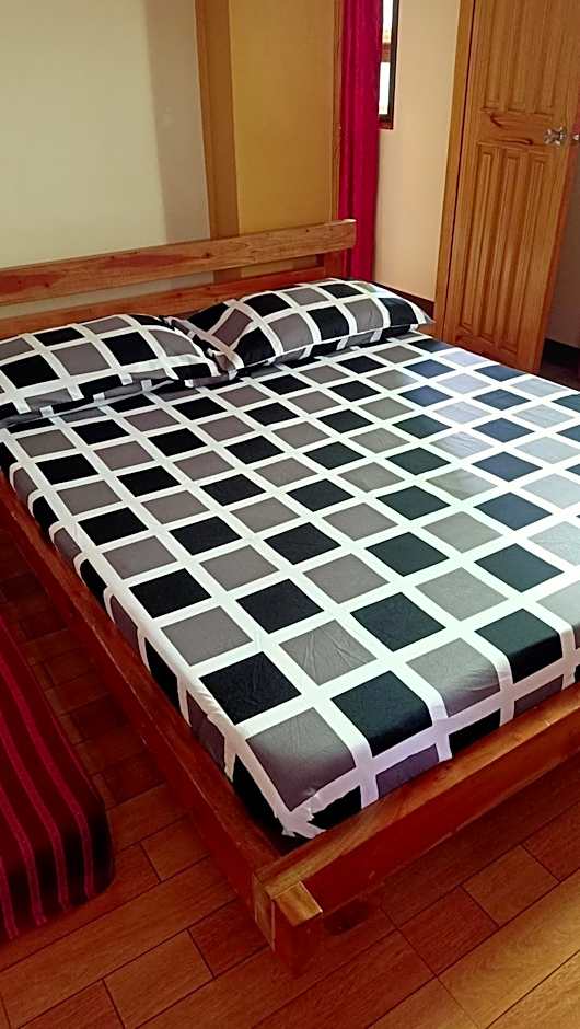 JO-ZA-NA's Hostel(bed and breakfast)