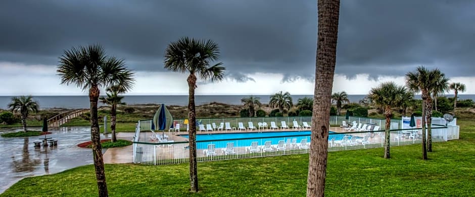 Days Inn & Suites by Wyndham Jekyll Island