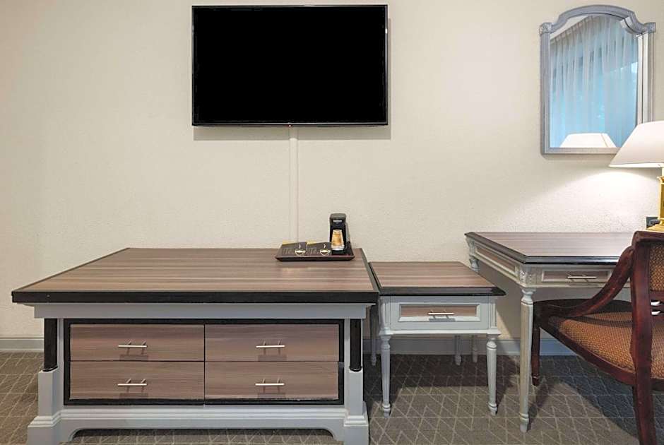 Wyndham Monterrey Ambassador Centro