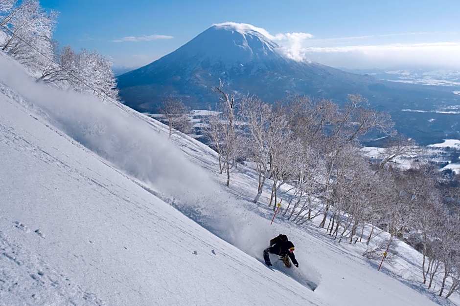 Hinode Hills Niseko Village