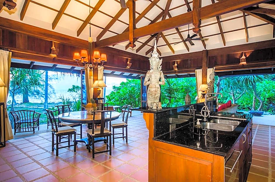 Koh Jum Beach Villas