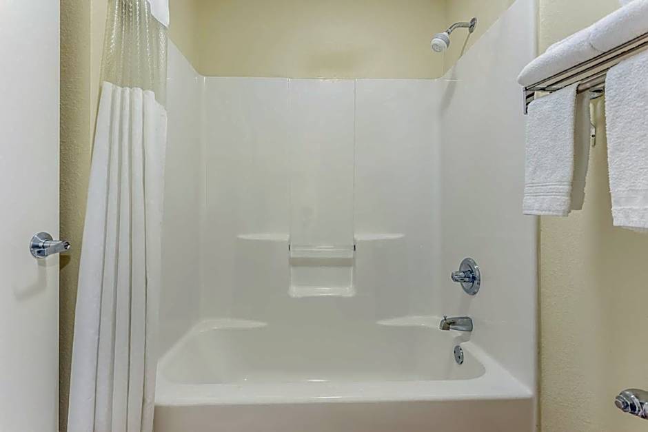 Days Inn by Wyndham Trenton