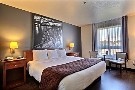 King Room - Non-Smoking