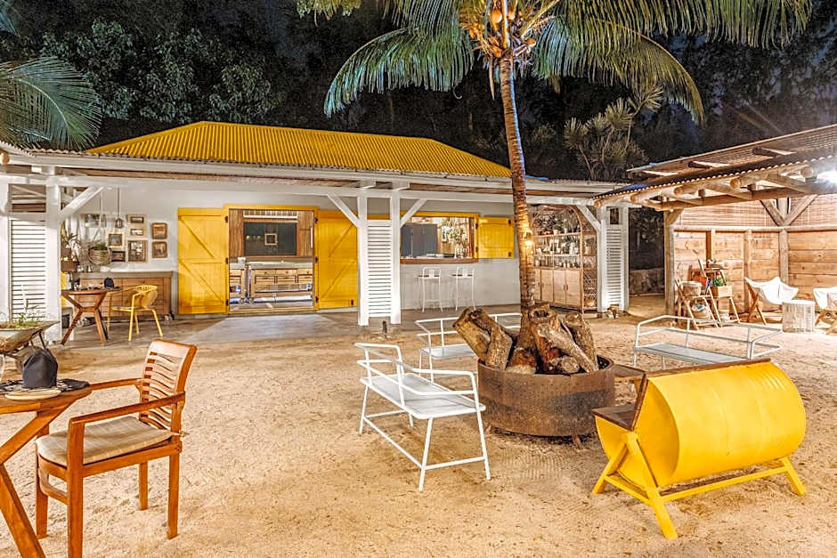 Lagoon Attitude (Adults Only)