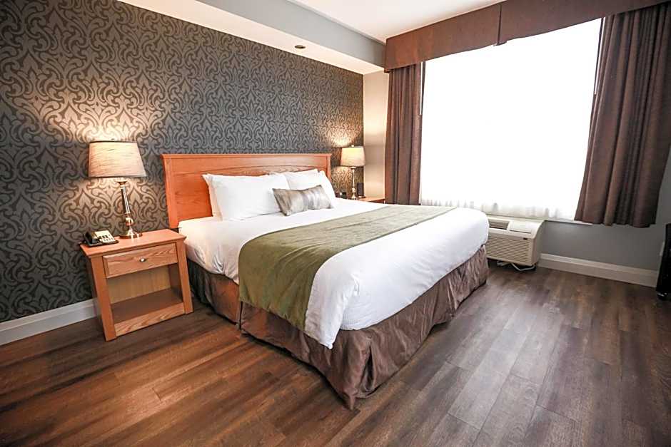 Cambridge Hotel and Conference Centre