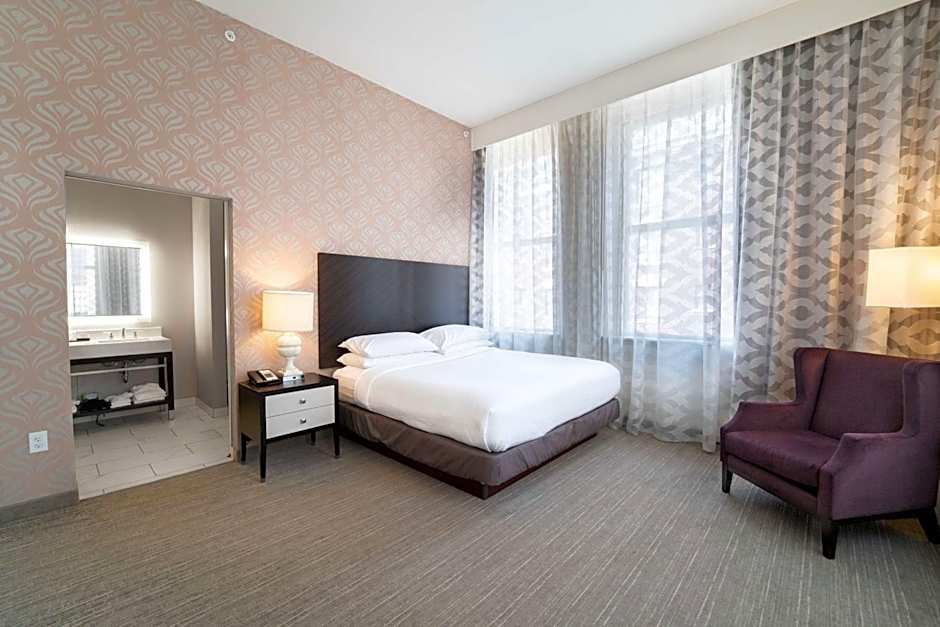 Embassy Suites By Hilton Louisville Downtown