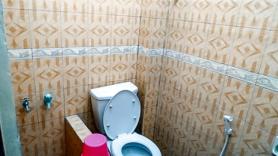 Villa Al Barokah Syariah Family Mitra RedDoorz near Sarangan Lake