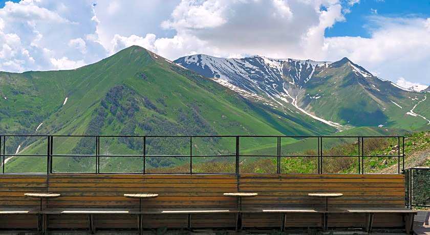 Gudauri Lodge